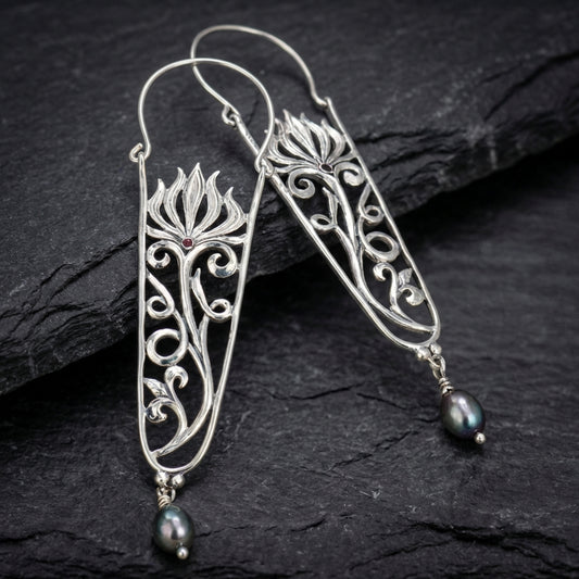 Elegant Silver Flower Earrings 58780788