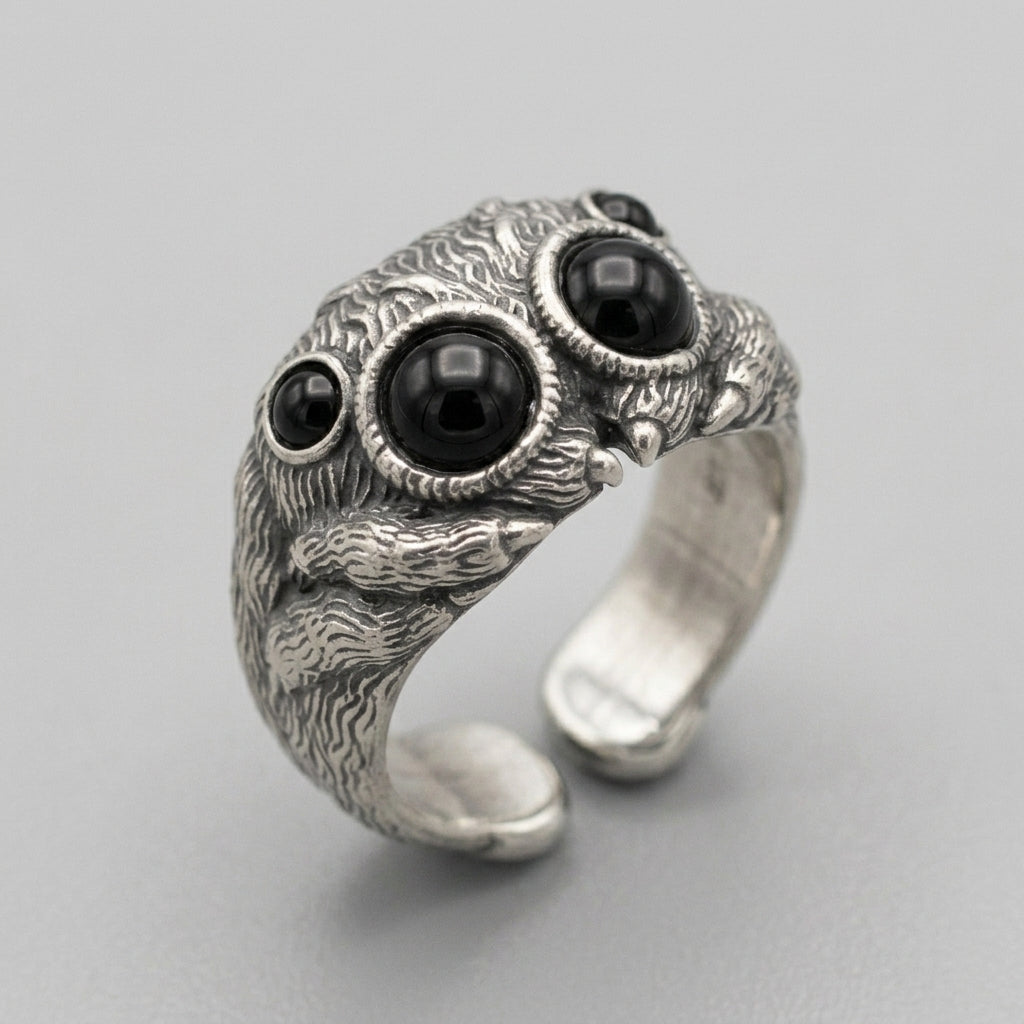 Onyx-Eyed Spider Ring