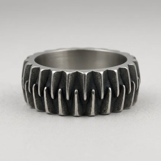 Saw-Tooth Ridge Ring