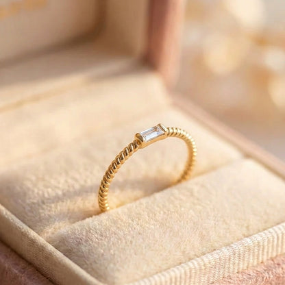 Elegant Crystal Ring