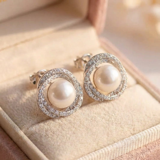 Shiny Spiral Earrings With Elegant Pearls