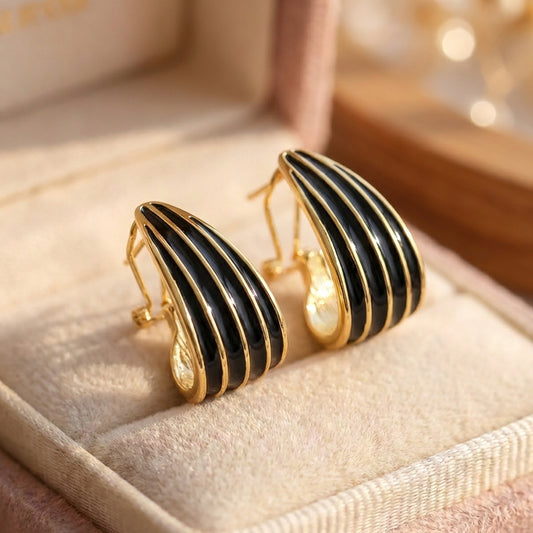 Exquisite Black Stud Gold Earrings