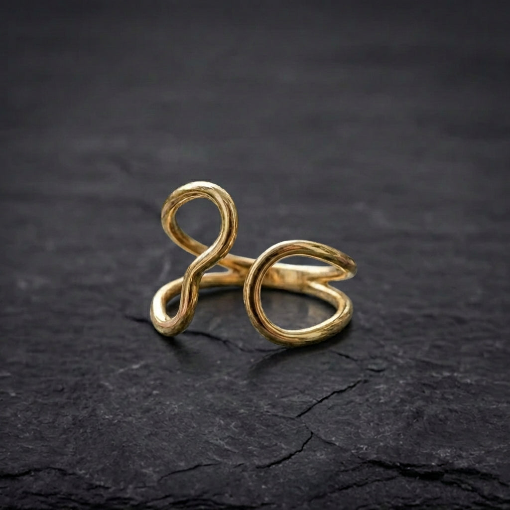 Elegant Gold Curved Ring 03292395