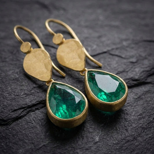 Elegant Emerald Teardrop Earrings 91814712