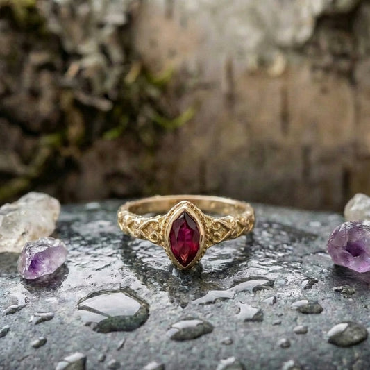 Golden Vintage Ring With Red Crystal