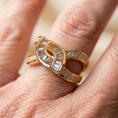 Knotted Elegant Ring