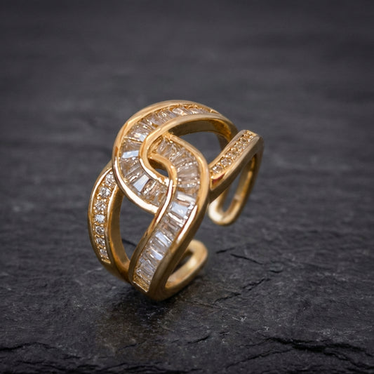 Knotted Elegant Ring