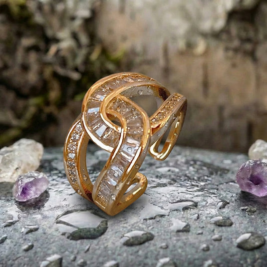 Knotted Elegant Ring