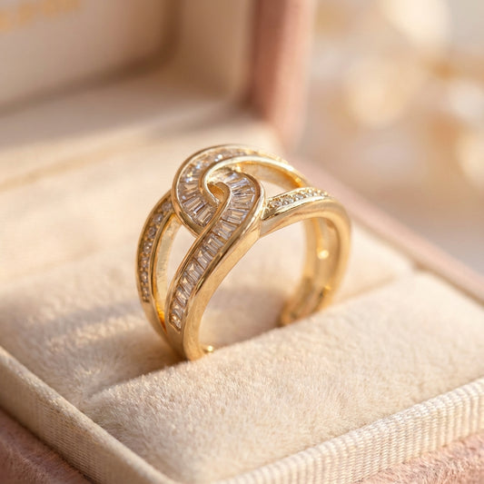 Knotted Elegant Ring
