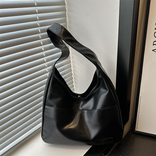 Large Leather Slouch Shoulder Bag – Relaxed Everyday Hobo Tote With Logo Patch