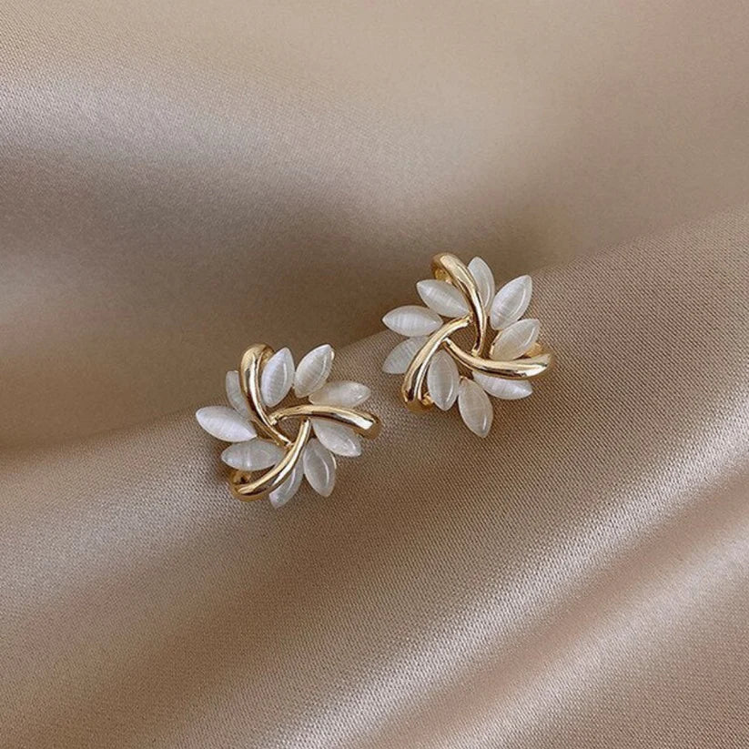 Luxury White Opal Earrings In Gold