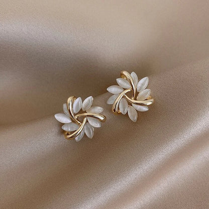 Luxury White Opal Earrings In Gold