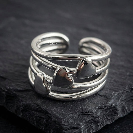 Minimalist Heart Silver Ring 82600039