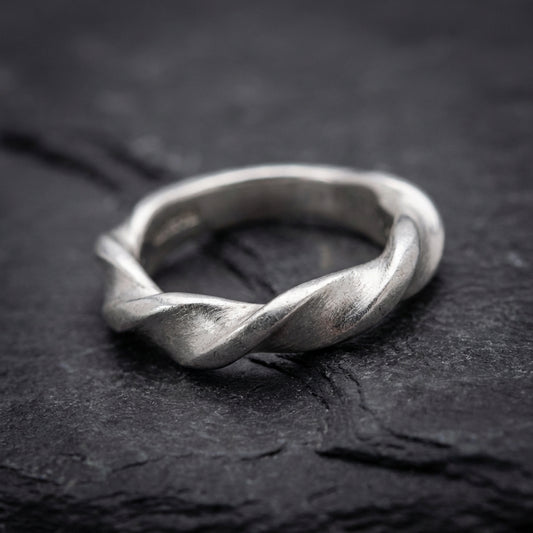 Minimalist Silver Geometric Ring 52012339