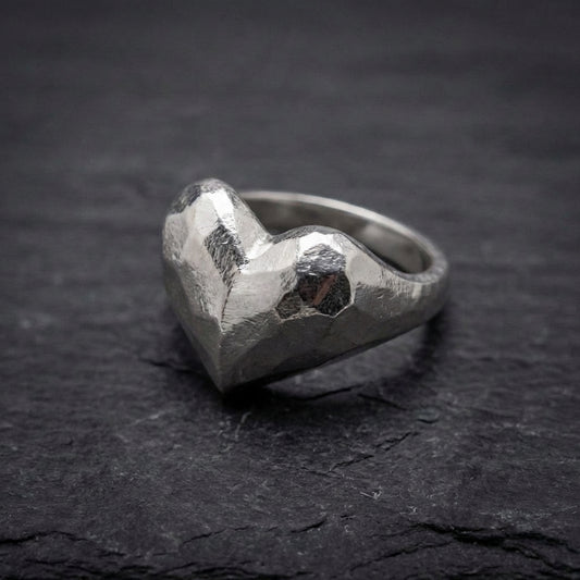 Minimalist Silver Heart Ring 92226316