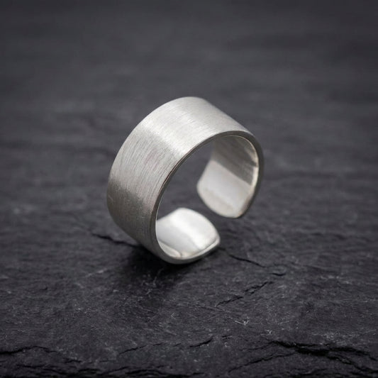Minimalist Silver Wide Ring 89747627