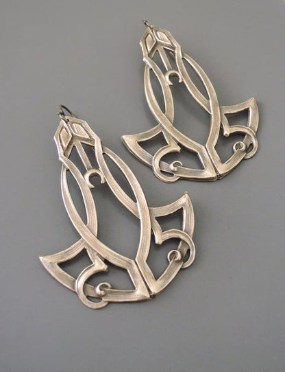 Romantic Earring for Special Moments