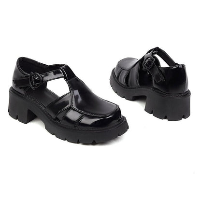 Graceful Orthopedic Sandals for Modern Look
