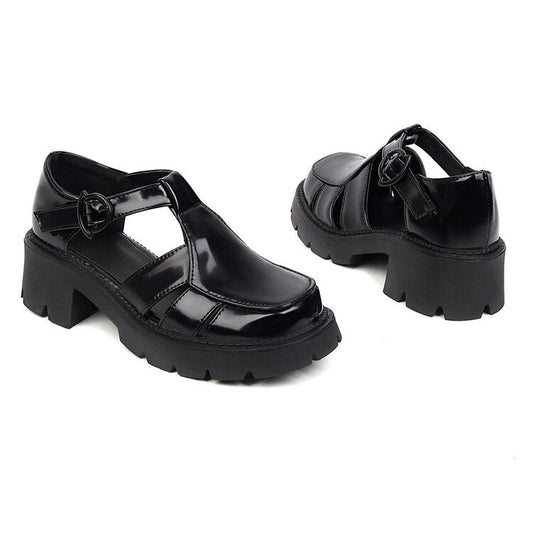 Graceful Orthopedic Sandals for Modern Look