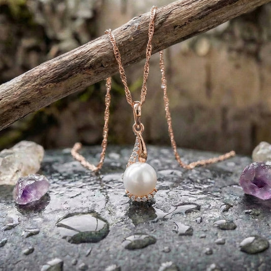 Rose Gold Pearl Pendant Necklace