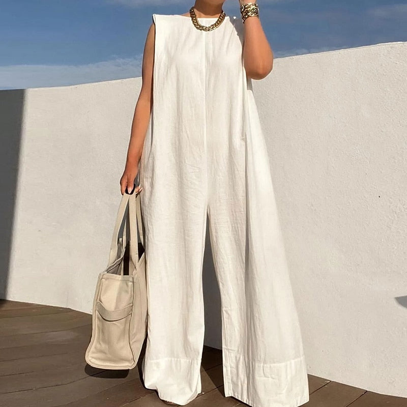 Playful and lightweight jumpsuit