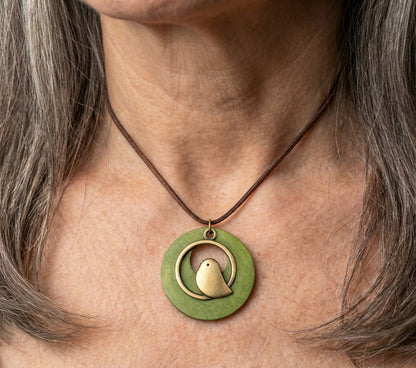 Vintage Boho Green Wood Bird Pendant Long Necklace