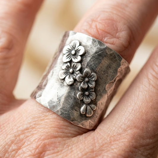 Vintage Daisy Flower Ring