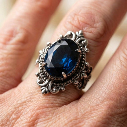 Vintage Dark Blue Stone Ring