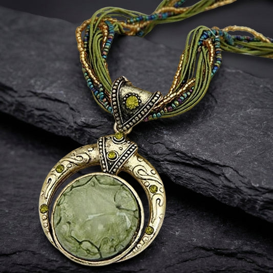 Vintage Ethnic Green Crystal Pendant Necklace