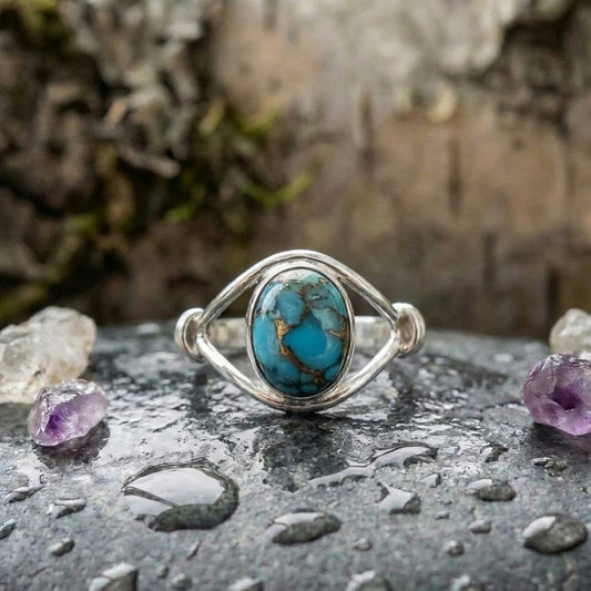 Vintage Exquisite Ethnic Style Green Stone Ring
