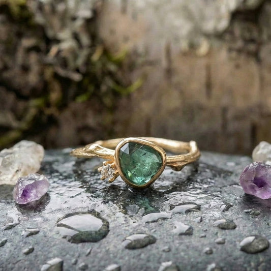 Vintage Gold Blue Stone Ring