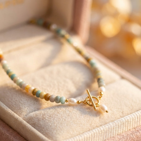 Vintage Golden Necklace With Stones