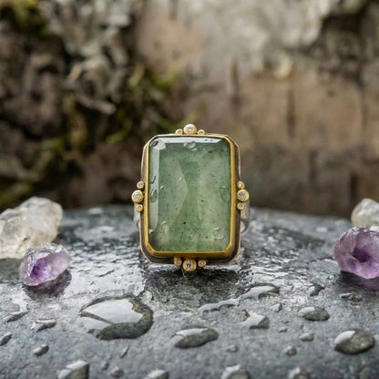 Vintage Green Glass Gold Ring