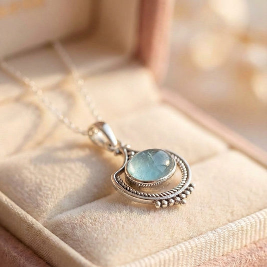 Vintage Green Stone Necklace