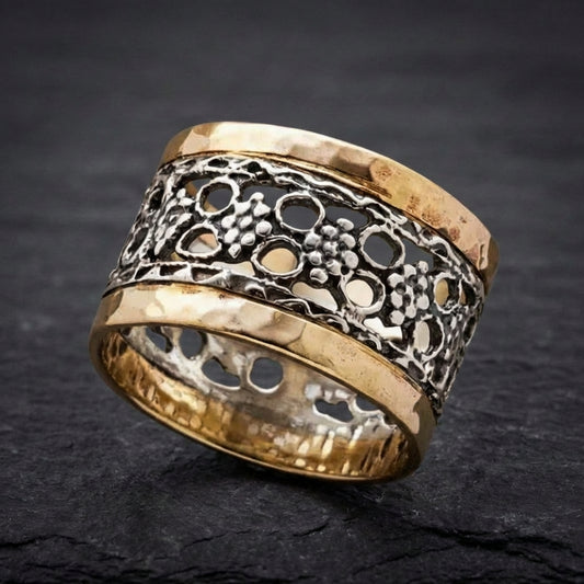 Vintage Hollow Flower Ring 44413942