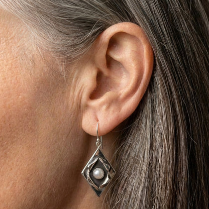 Vintage Inlaid Pearl Silver Earrings