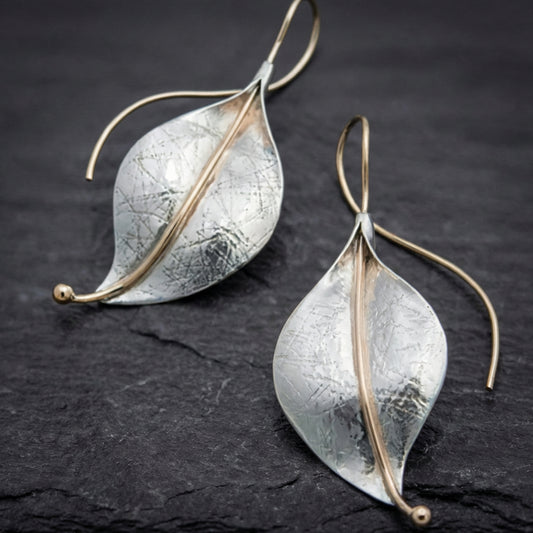 Vintage Leaf Dangle Earrings 64602304