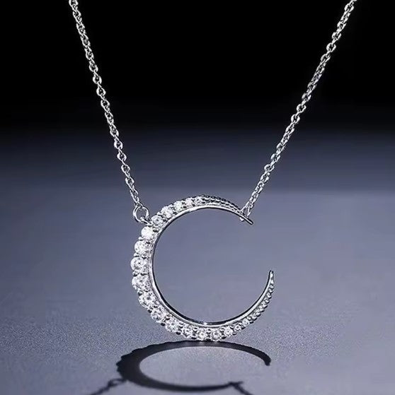 Vintage Moon Silver Necklace (1)