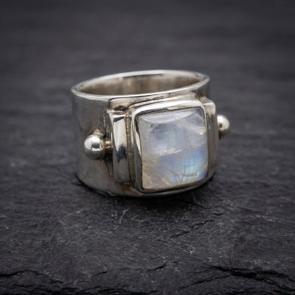 Vintage Moonstone Square Ring 70929442