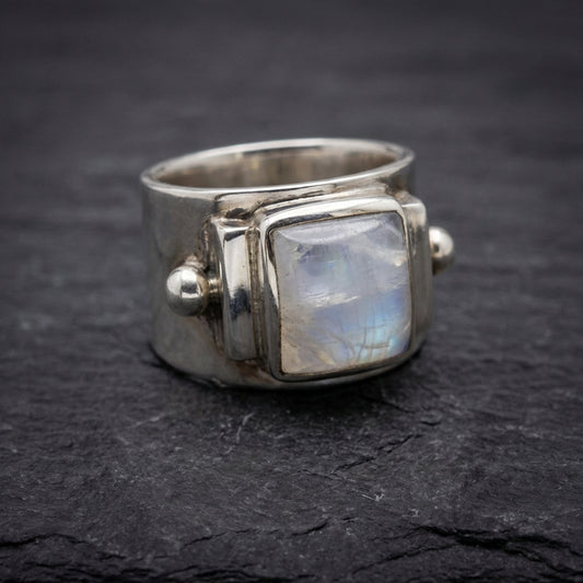 Vintage Moonstone Square Ring 70929442