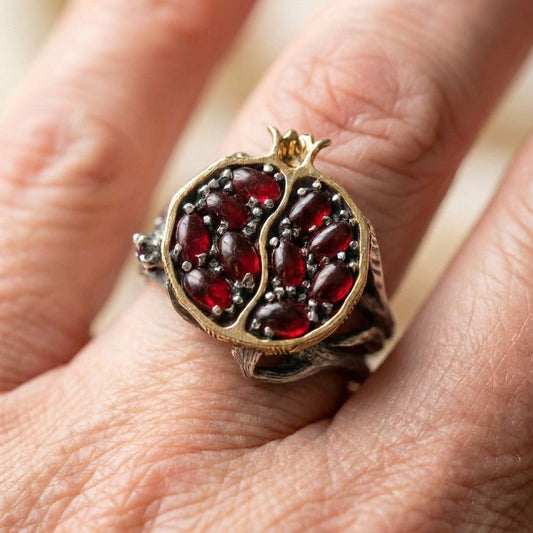 Vintage Pomegranate Garnet Ring