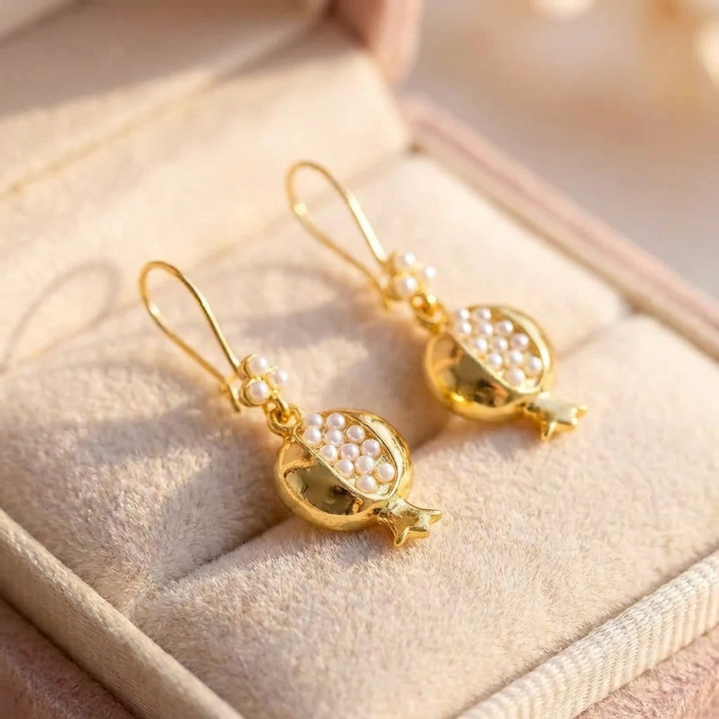 Vintage Seedlight Charm