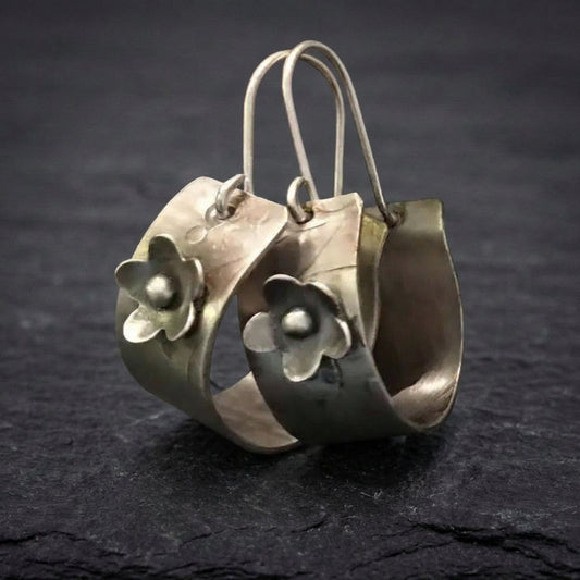 Vintage Silver Flower Earrings 07830639