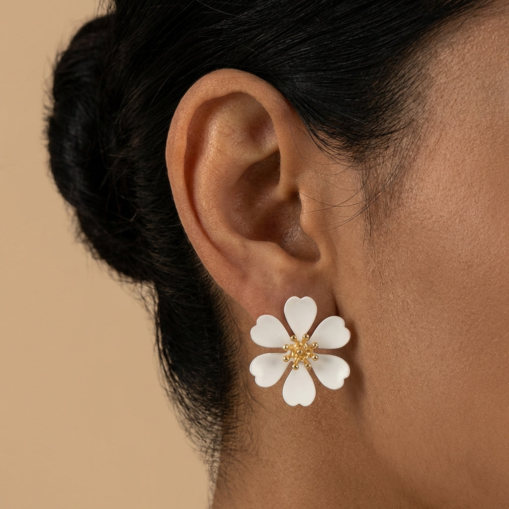 Vintage White Flower Dangling Earrings