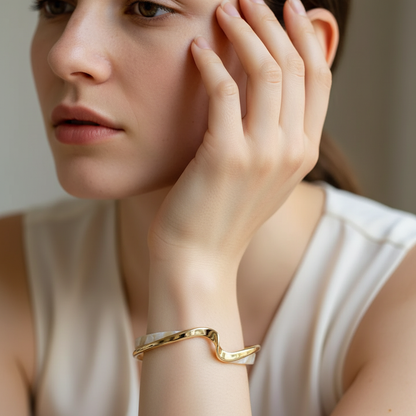 White Shellfish Bangles Bracelet
