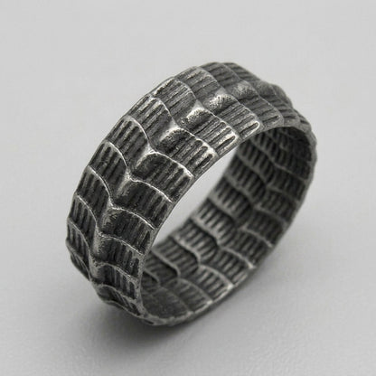 Serpent Scale Band Ring