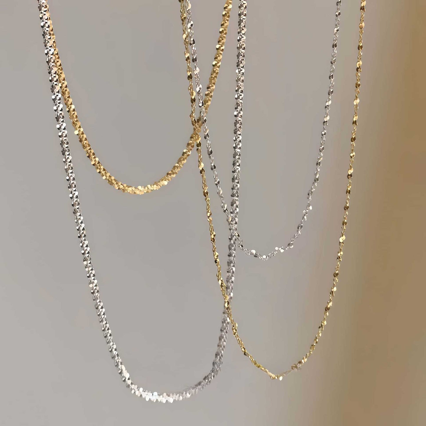 Classic Gold Necklace with Timeless Appeal