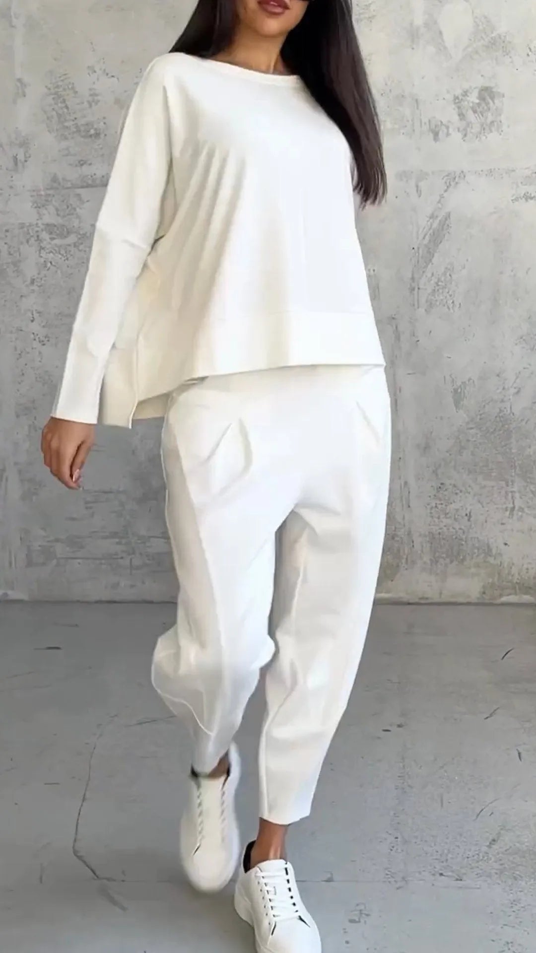 Two-piece set in a casual relaxed fit style